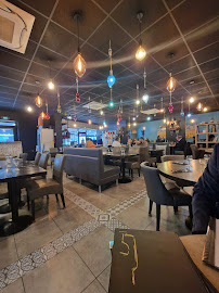 Atmosphère du Restaurant libanais Jouri Restaurant Nanterre - n°13