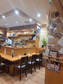 Atmosphère du Restaurant japonais authentique SUSHI MAISON à Issy-les-Moulineaux - n°2