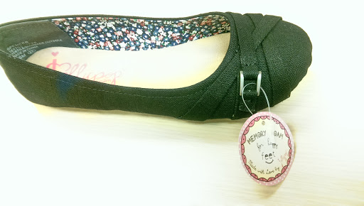 Shoe Store «Off Broadway Shoe Warehouse», reviews and photos, 13400 Jamboree Rd, Irvine, CA 92602, USA