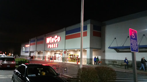 Supermarket «WinCo Foods», reviews and photos, 2511 SE 1st St, Gresham, OR 97080, USA