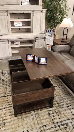 Furniture Store «Ashley HomeStore», reviews and photos, 3839 Emery St #300, Emeryville, CA 94608, USA