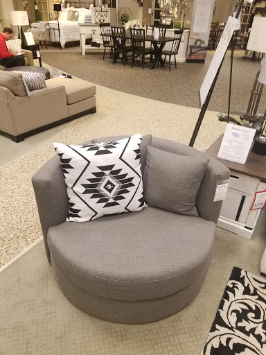 Furniture Store «Fashion Furniture», reviews and photos, 255 W El Paso Ave, Fresno, CA 93711, USA