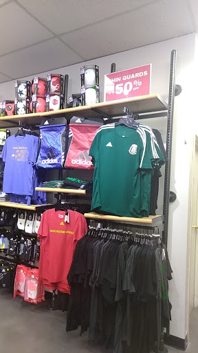 Shoe Store «WSS», reviews and photos, 201 Pacific Coast Hwy, Wilmington, CA 90744, USA