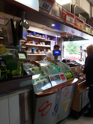 Café de la place à Frouard
