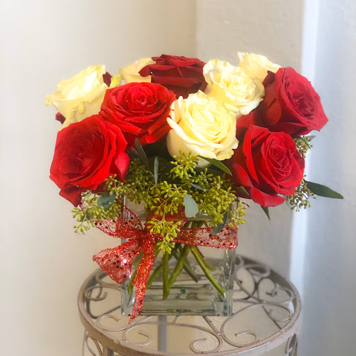 Florist «Open Air Designs - Florist | Wedding Planning | Gifts», reviews and photos, 607 N Myrtle Ave, Clearwater, FL 33755, USA