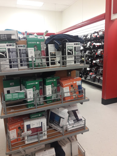 Department Store «T.J. Maxx», reviews and photos, 700 Broadway, Westwood, NJ 07675, USA