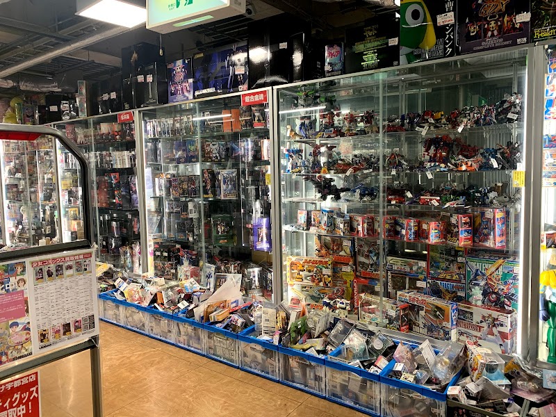 まんだらけ宇都宮店 栃木県宇都宮市曲師町 ホビーショップ グルコミ