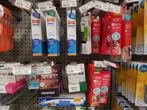 Pet Supply Store «Central Garden & Pet Co», reviews and photos, 13227 Orden Dr, Santa Fe Springs, CA 90670, USA