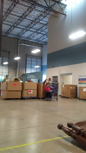 Thrift Store «Goodwill Clearance Center & Donation Station», reviews and photos, 4810 Eisenhauer Rd #240, San Antonio, TX 78218, USA