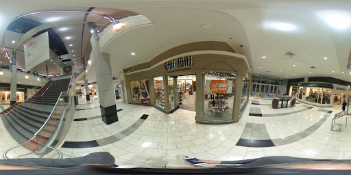 Shoe Store «Shoe Mill», reviews and photos, 9609 SW Washington Square Rd, Portland, OR 97223, USA