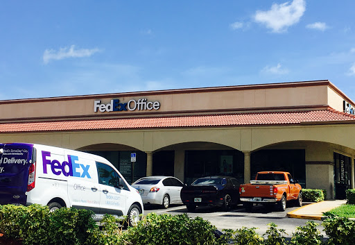 Print Shop «FedEx Office Print & Ship Center», reviews and photos, 3269 Hollywood Blvd, Hollywood, FL 33021, USA