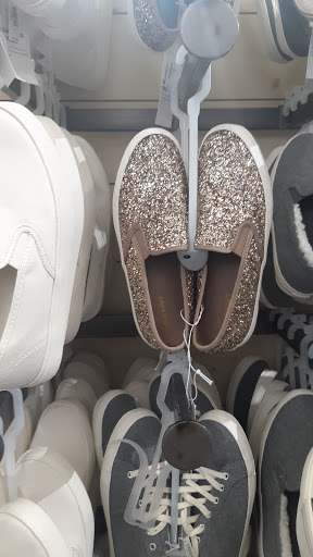 Clothing Store «Old Navy», reviews and photos, 1400 Willowbrook Mall, Wayne, NJ 07470, USA