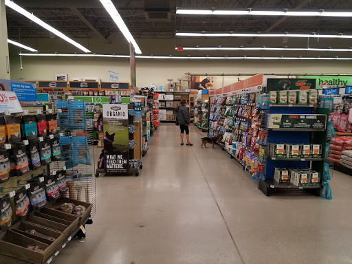 Pet Supply Store «Petco», reviews and photos, 49 W Rand Rd, Arlington Heights, IL 60004, USA