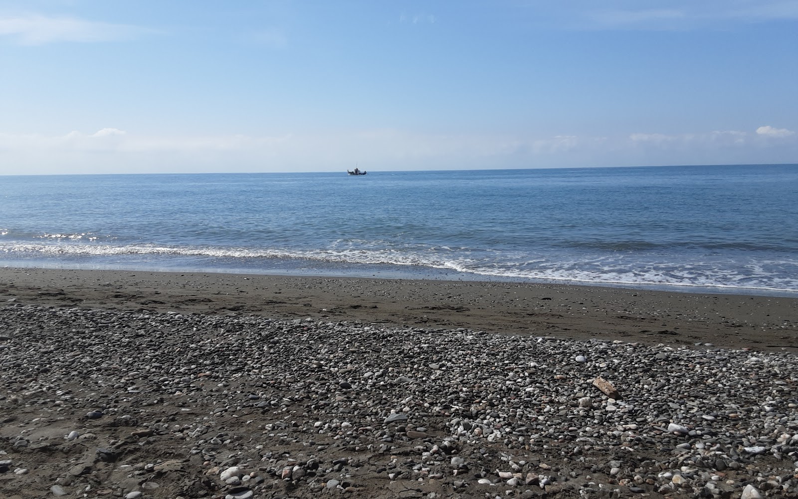 Photo de Playa naturista de Almayate - recommandé pour les voyageurs en famille avec des enfants