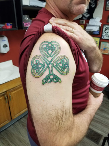 Tattoo Shop «No Guts No Glory Tattoo», reviews and photos, 1333 NW U.S. 101, Lincoln City, OR 97367, USA