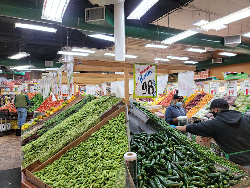 Produce Market «Fresh Farms», reviews and photos, 2626 W Devon Ave, Chicago, IL 60659, USA