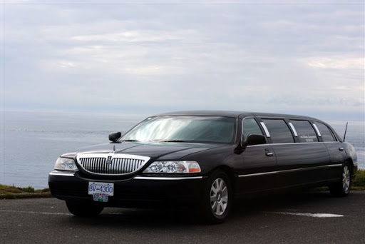 Arbutus Limousine, 1516 McRae Ave, Victoria, BC V8P 1G5, Canada, 