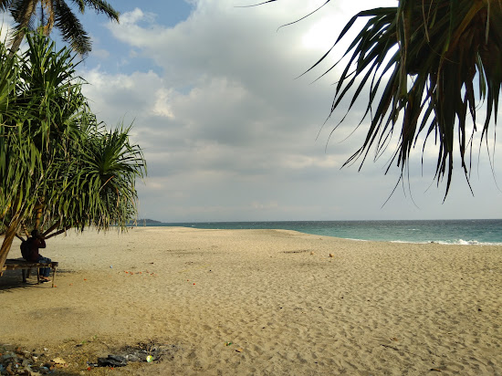 Lendang Luar Beach
