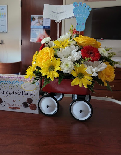 Florist «Thrifty Florist», reviews and photos, 211 S Telegraph Rd, Pontiac, MI 48341, USA