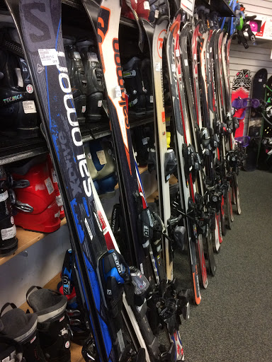 Sporting Goods Store «Play It Again Sports», reviews and photos, 1422 NW 9th St, Corvallis, OR 97330, USA