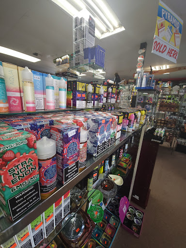 Tobacco Shop «GoodFellas Smoke Shop», reviews and photos, 1007 Caprice Dr, Castle Rock, CO 80109, USA