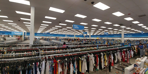 Clothing Store «Ross Dress for Less», reviews and photos, 902 Sepulveda Blvd, Harbor City, CA 90710, USA
