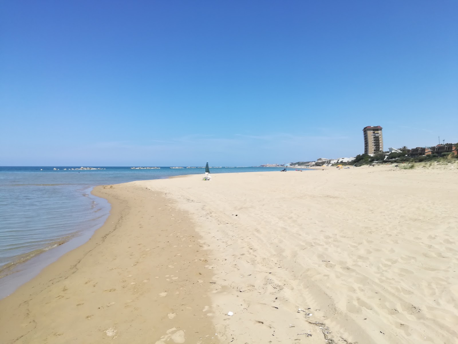 Foto af Spiaggia del Litorale Nord med turkis rent vand overflade