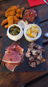 Charcuterie du Restaurant français La Vache qui Fume à La Chapelle-Saint-Géraud - n°6