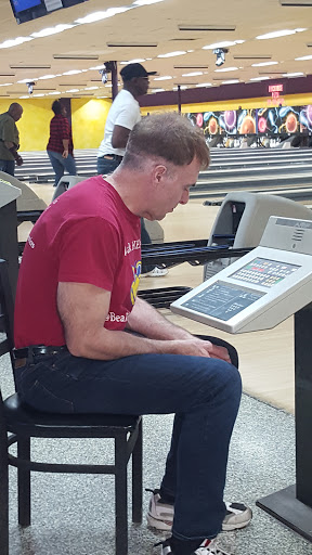 Bowling Alley «Crest Bowl», reviews and photos, 650 N New Florissant Rd, Florissant, MO 63031, USA