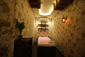 Manali Spa Ajman - Massage Centre & Relaxation image