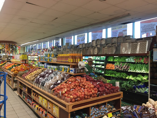Grocery Store «Bravo Supermarkets», reviews and photos, 401 Fulton Ave, Hempstead, NY 11550, USA