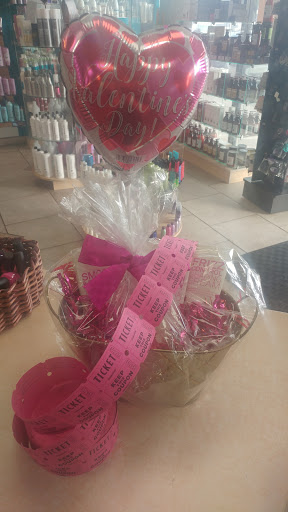 Beauty Supply Store «One Stop Beauty Supply & Salon», reviews and photos, 8945 Atlanta Ave, Huntington Beach, CA 94646, USA