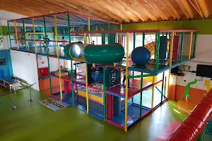 Pulaki - Children's amusement park in Massamá image