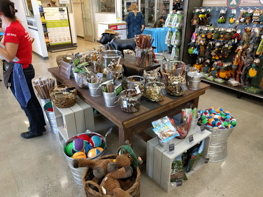 Pet Supply Store «Petco Animal Supplies», reviews and photos, 3495 Sports Arena Blvd, San Diego, CA 92110, USA