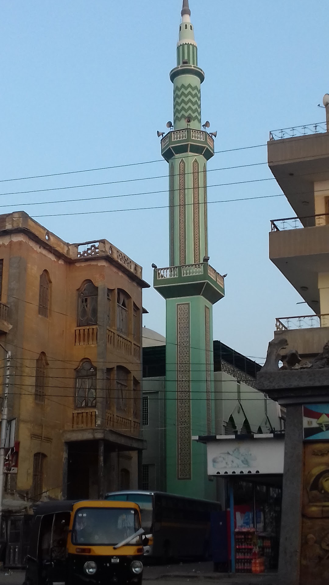 مسجد عزام الكبير