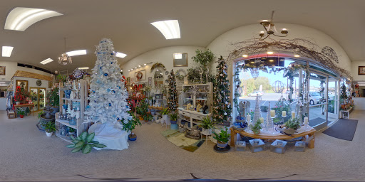 Florist «Country Living Florist & Fine Gifts», reviews and photos, 1309 11th St #105, Arcata, CA 95521, USA