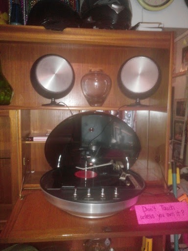 Used Furniture Store «Funky Vintage Furniture Warehouse», reviews and photos, 2256 Carson St, Haltom City, TX 76117, USA