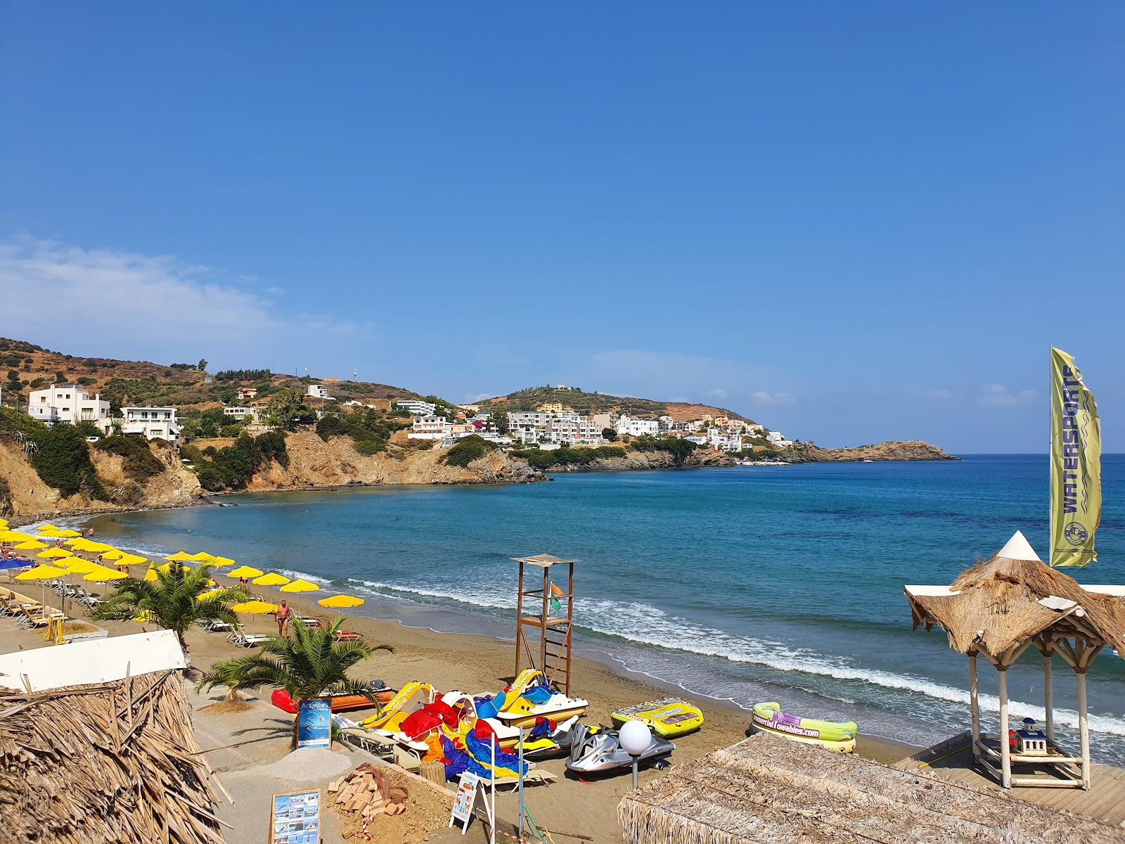Livadi Beach'in fotoğrafı ve yerleşim