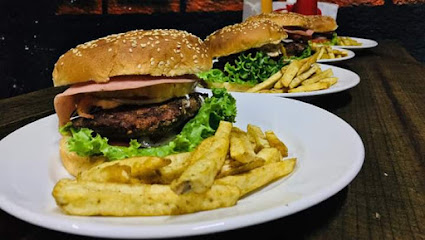 La burger - Blvrd Héroe de Nacozari 811, Lázaro Cárdenas Nte., 75710 Tehuacán, Pue., Mexico