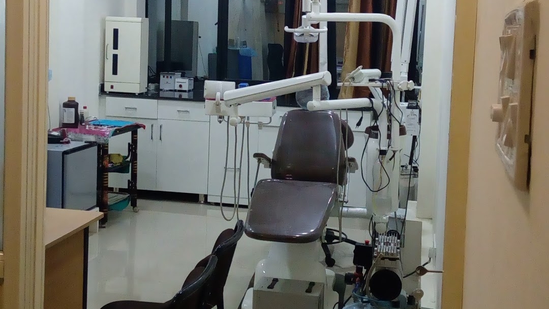 DENT 'N' GUM Dental clinic, mahalaxmi nagar nipania indore best dentist