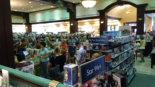 Book Store «Barnes & Noble», reviews and photos, 3102 Northline Ave, Greensboro, NC 27408, USA