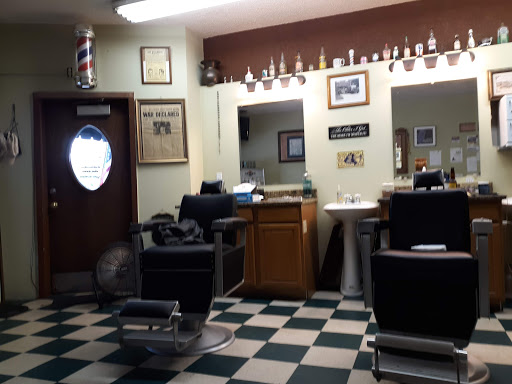 Barber Shop «Porter Barbershop», reviews and photos, 110 Lincoln St, Porter, IN 46304, USA