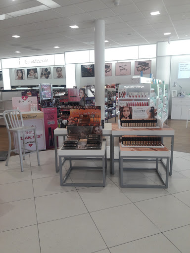 Cosmetics Store «Ulta Beauty», reviews and photos, 8325 E Twelve Mile Rd, Warren, MI 48093, USA