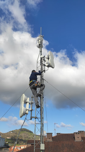 IPARSAT ANTENAS, PORTEROS AUTOMÁTICOS, CAMARAS DE SEGURIDAD, REDES DE DATOS en Hernani, Guipúzcoa