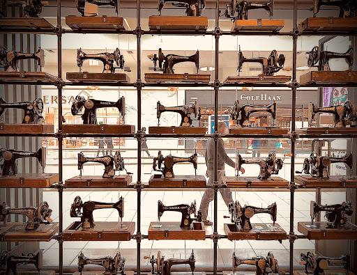 Shopping Mall «Fashion Outlets of Chicago», reviews and photos, 5220 Fashion Outlets Way, Rosemont, IL 60018, USA