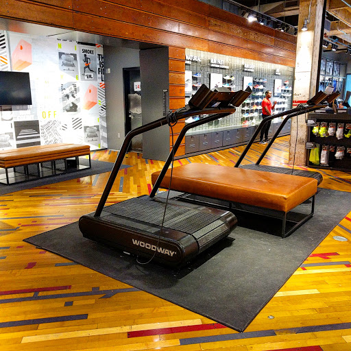 Clothing Store «Nike Lenox», reviews and photos, 3393 Peachtree Rd, Atlanta, GA 30326, USA