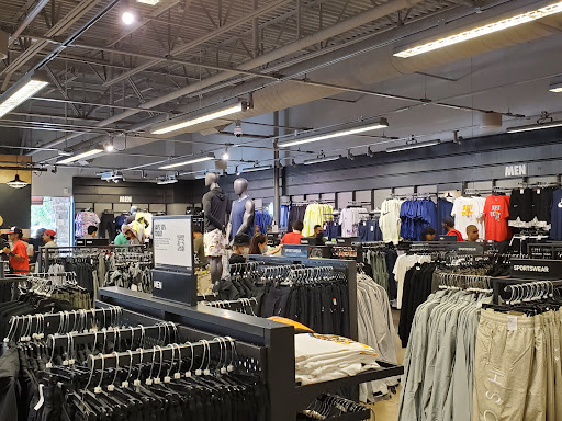 Clothing Store «Nike Factory Store», reviews and photos, 820 W Stacy Rd #356, Allen, TX 75013, USA
