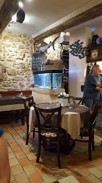 Atmosphère du Restaurant Le Grillon à Bédoin - n°15