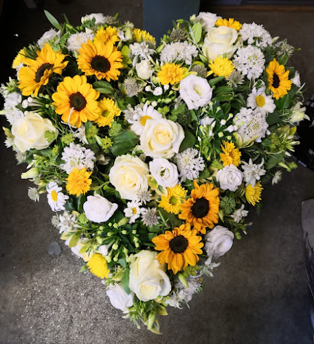 Reviews of Westmount Flowers in London - Florist