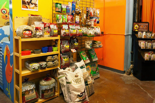 Pet Supply Store «Petapoluza Pet Supply & Grooming», reviews and photos, 114 N 36th St, Seattle, WA 98103, USA